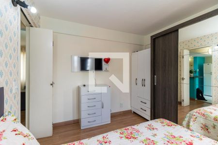 Quarto 1 de apartamento à venda com 2 quartos, 50m² em Jardim Redil, São Paulo