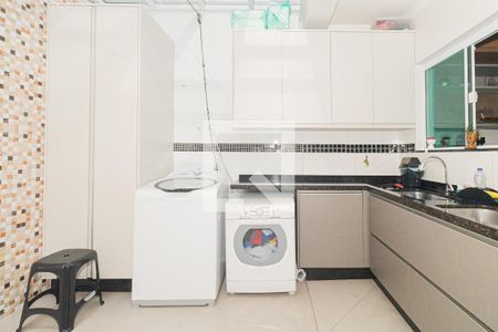 Casa à venda com 150m², 3 quartos e 4 vagasÁrea de Serviço