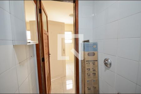 Apartamento à venda com 90m², 2 quartos e 1 vaga Apartamento à venda com 90m², 2 quartos e 1 vagaBanheiro de Serviço