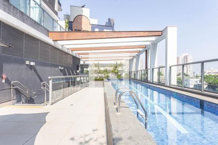 Studio à venda com 28m², 1 quarto e sem vagaPiscina