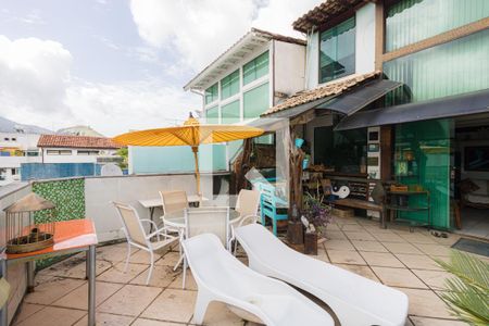 Apartamento à venda com 232m², 3 quartos e 2 vagasCobertura