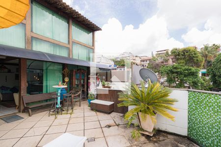 Apartamento à venda com 232m², 3 quartos e 2 vagasCobertura