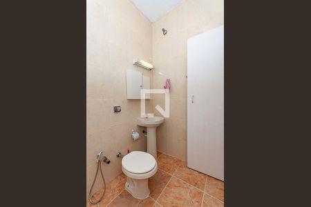 Banheiro de casa para alugar com 1 quarto, 55m² em Alto da Lapa, São Paulo