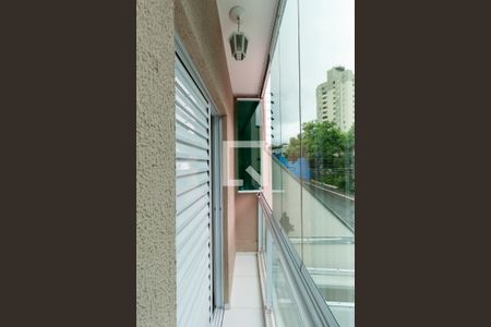 Casa à venda com 100m², 3 quartos e 2 vagas Casa à venda com 100m², 3 quartos e 2 vagasSacada Suíte