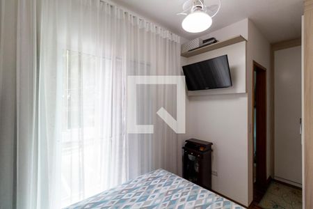 Casa à venda com 100m², 3 quartos e 2 vagas Casa à venda com 100m², 3 quartos e 2 vagasSuíte