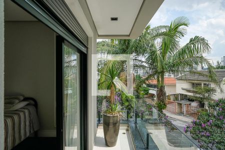 Casa à venda com 607m², 7 quartos e 8 vagasVaranda Suíte 4