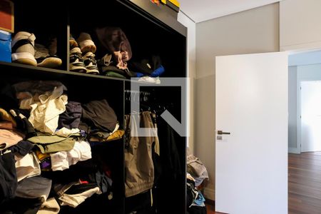 Casa à venda com 607m², 7 quartos e 8 vagasCloset Suíte 3