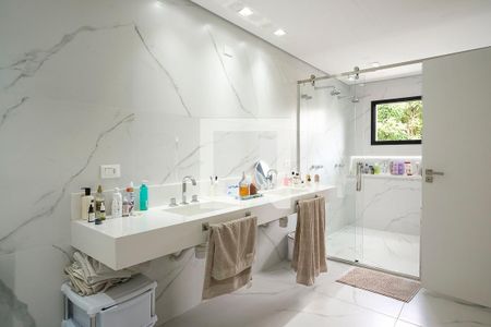 Casa à venda com 607m², 7 quartos e 8 vagasBanheiro Suíte 1