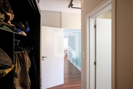 Casa à venda com 607m², 7 quartos e 8 vagasCloset Suíte 3