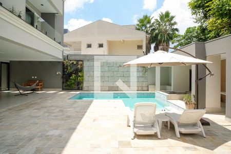 Casa à venda com 607m², 7 quartos e 8 vagasPiscina