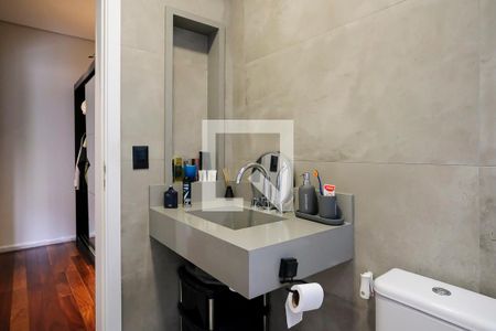 Casa à venda com 607m², 7 quartos e 8 vagasBanheiro Suíte 2