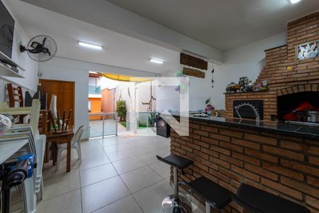 Casa à venda com 170m², 4 quartos e 2 vagasÁrea comum
