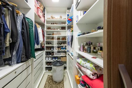 Casa à venda com 170m², 4 quartos e 2 vagas Suíte 2