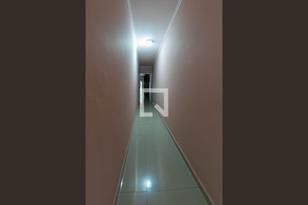 Casa à venda com 170m², 4 quartos e 2 vagasCorredor