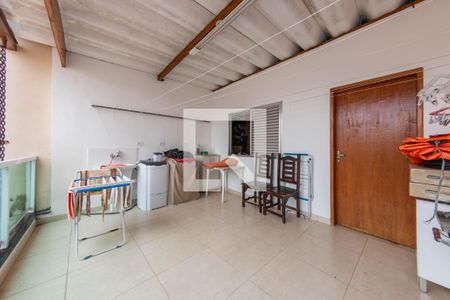 Casa à venda com 170m², 4 quartos e 2 vagasÁrea comum