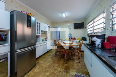 Casa à venda com 170m², 4 quartos e 2 vagasCozinha