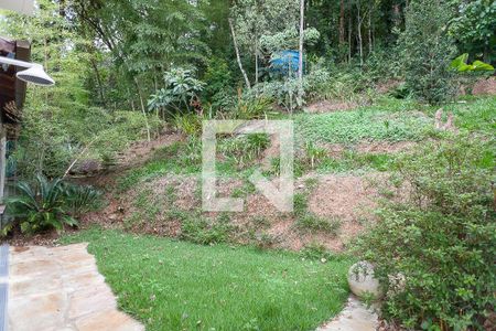 Casa de condomínio à venda com 350m², 3 quartos e 6 vagas Casa de condomínio à venda com 350m², 3 quartos e 6 vagasQuintal