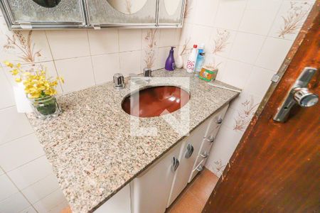 Casa à venda com 288m², 3 quartos e 4 vagasBanheiro