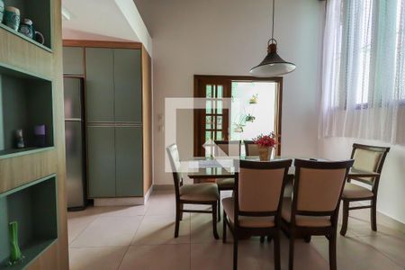 Sala de casa à venda com 3 quartos, 288m² em Jardim do Lago, Jundiaí