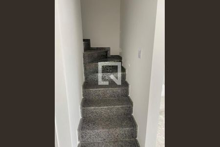 Casa de condomínio à venda com 115m², 3 quartos e 2 vagas