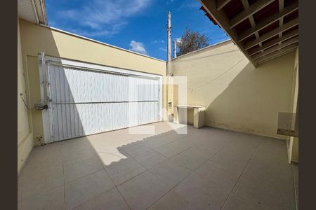 Casa para alugar com 100m², 2 quartos e 1 vaga Casa para alugar com 100m², 2 quartos e 1 vagaGaragem