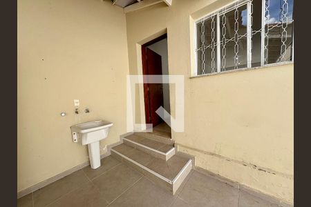 Casa para alugar com 100m², 2 quartos e 1 vaga Casa para alugar com 100m², 2 quartos e 1 vagaÁrea de Serviço/Área comum