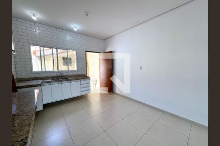 Casa para alugar com 100m², 2 quartos e 1 vaga Casa para alugar com 100m², 2 quartos e 1 vagaCozinha