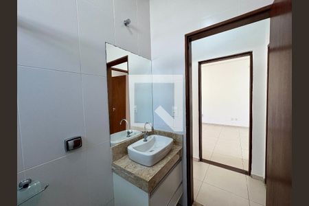 Casa para alugar com 100m², 2 quartos e 1 vaga Casa para alugar com 100m², 2 quartos e 1 vagaBanheiro