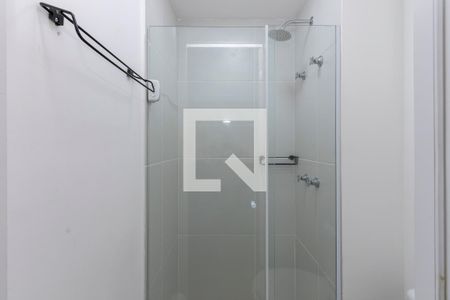 Banheiro de kitnet/studio para alugar com 1 quarto, 20m² em Jardim das Acacias, São Paulo