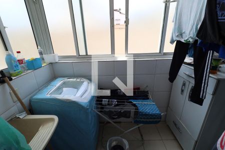 Apartamento para alugar com 65m², 2 quartos e 1 vagaÁrea de Serviço