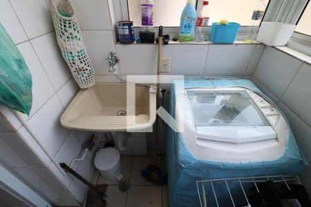 Apartamento para alugar com 65m², 2 quartos e 1 vagaÁrea de Serviço