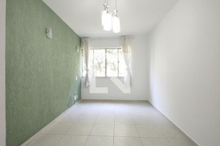 Sala de apartamento para alugar com 1 quarto, 45m² em Taquara, Rio de Janeiro