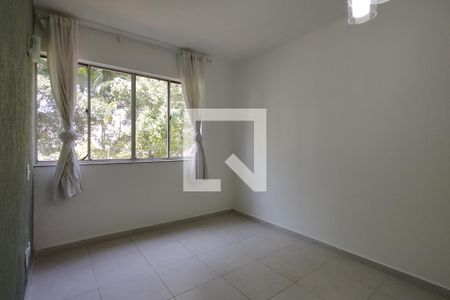 Sala de apartamento para alugar com 1 quarto, 45m² em Taquara, Rio de Janeiro