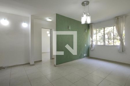 Sala de apartamento para alugar com 1 quarto, 45m² em Taquara, Rio de Janeiro