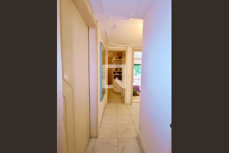 Apartamento para alugar com 168m², 4 quartos e 3 vagas Apartamento para alugar com 168m², 4 quartos e 3 vagasCorredor