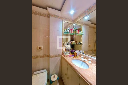 Apartamento para alugar com 168m², 4 quartos e 3 vagas Apartamento para alugar com 168m², 4 quartos e 3 vagasBanheiro social
