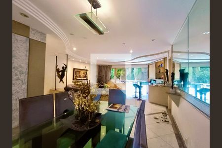 Apartamento para alugar com 168m², 4 quartos e 3 vagas Apartamento para alugar com 168m², 4 quartos e 3 vagasSala