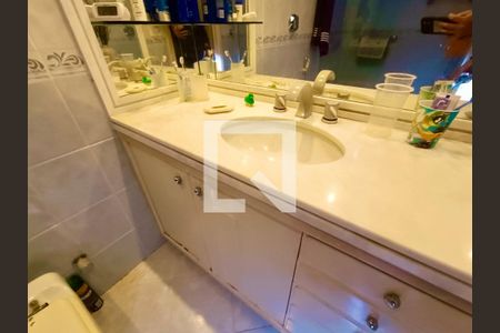 Apartamento para alugar com 168m², 4 quartos e 3 vagas Apartamento para alugar com 168m², 4 quartos e 3 vagasSuíte banheiro
