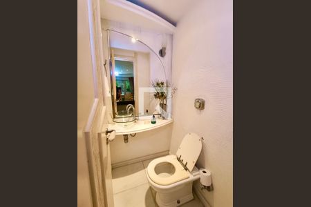 Apartamento para alugar com 168m², 4 quartos e 3 vagas Apartamento para alugar com 168m², 4 quartos e 3 vagasLavabo