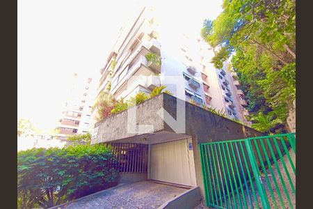 Apartamento para alugar com 168m², 4 quartos e 3 vagas Apartamento para alugar com 168m², 4 quartos e 3 vagasFachada com cartaz QA.