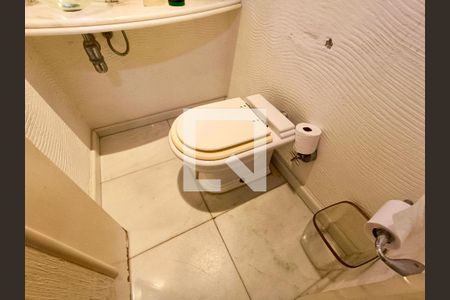 Apartamento para alugar com 168m², 4 quartos e 3 vagas Apartamento para alugar com 168m², 4 quartos e 3 vagasLavabo