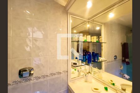 Apartamento para alugar com 168m², 4 quartos e 3 vagas Apartamento para alugar com 168m², 4 quartos e 3 vagasSuíte banheiro