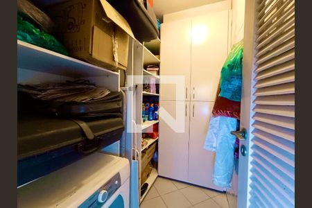Apartamento para alugar com 168m², 4 quartos e 3 vagas Apartamento para alugar com 168m², 4 quartos e 3 vagasQuarto serviço