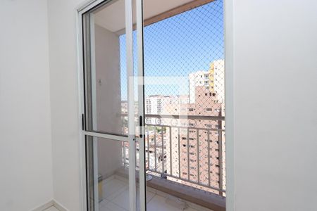 Sacada de apartamento para alugar com 3 quartos, 68m² em Vila Antonieta, São Paulo
