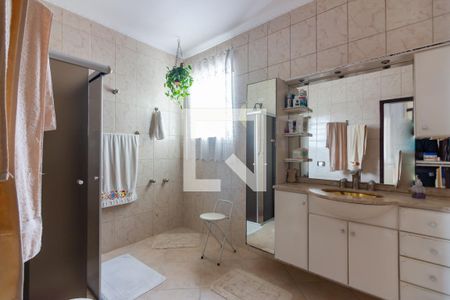 Casa à venda com 180m², 4 quartos e 1 vagaBanheiro