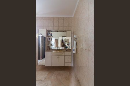 Casa à venda com 180m², 4 quartos e 1 vagaBanheiro