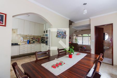 Casa à venda com 180m², 4 quartos e 1 vagaCopa