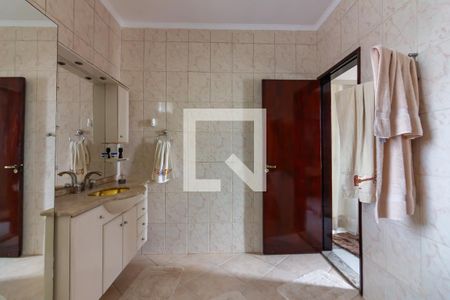 Casa à venda com 180m², 4 quartos e 1 vagaBanheiro