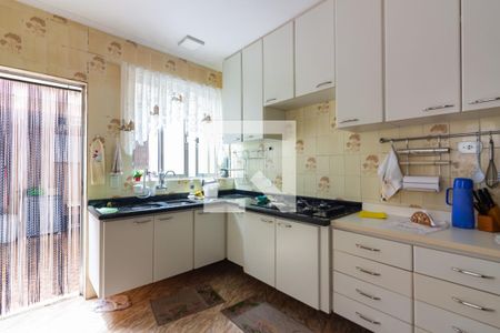 Casa à venda com 180m², 4 quartos e 1 vagaCozinha 