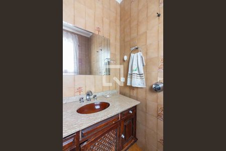 Casa à venda com 180m², 4 quartos e 1 vagaBanheiro 2